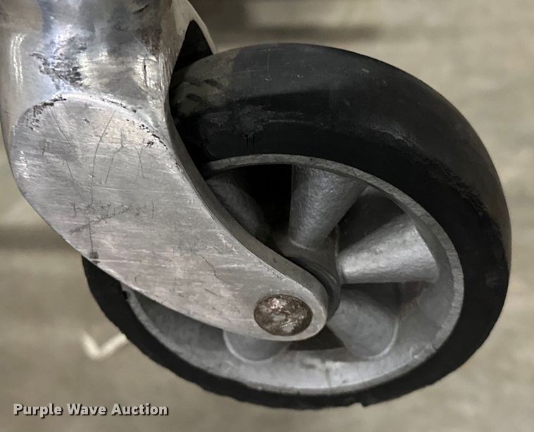 image for item OM9372 Medical equipment 