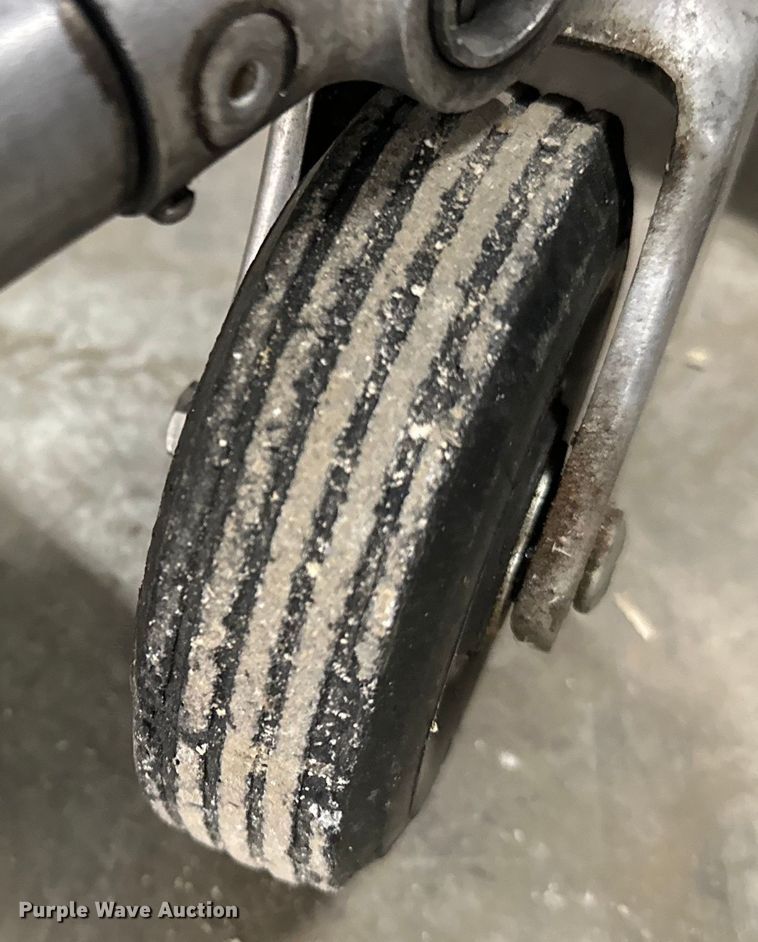 image for item OM9372 Medical equipment 