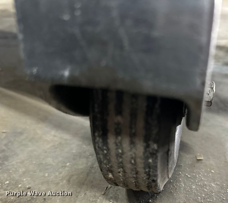 image for item OM9372 Medical equipment 