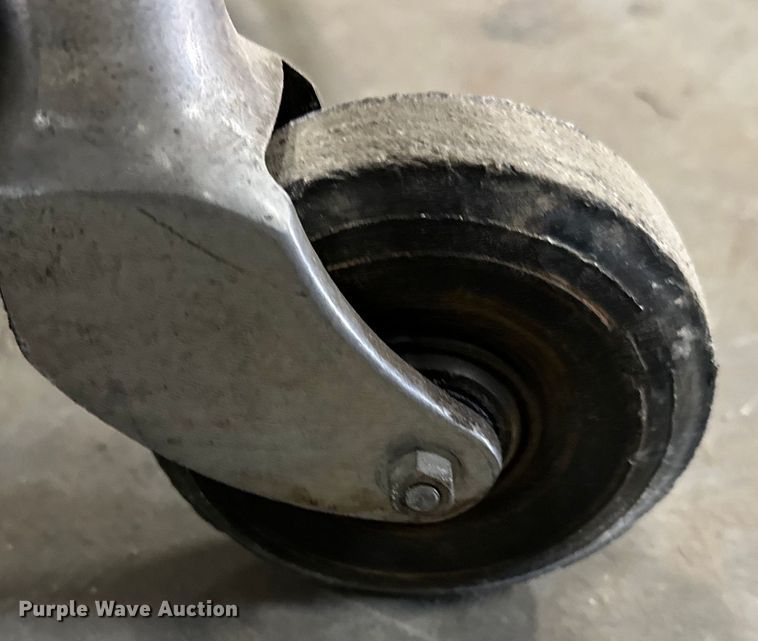 image for item OM9372 Medical equipment 