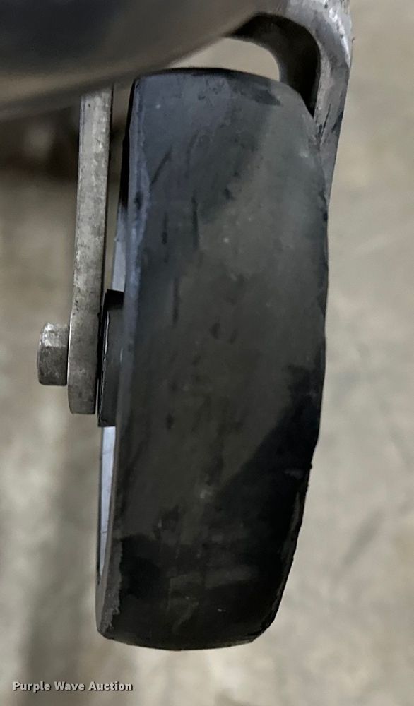 image for item OM9372 Medical equipment 