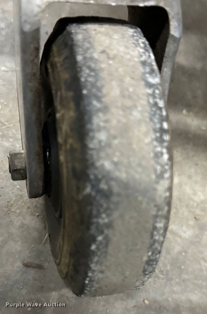 image for item OM9372 Medical equipment 