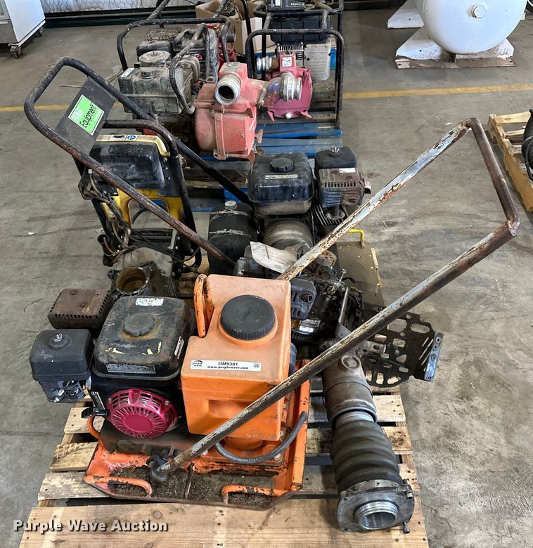 image for item OM9381 (2) plate compactors 