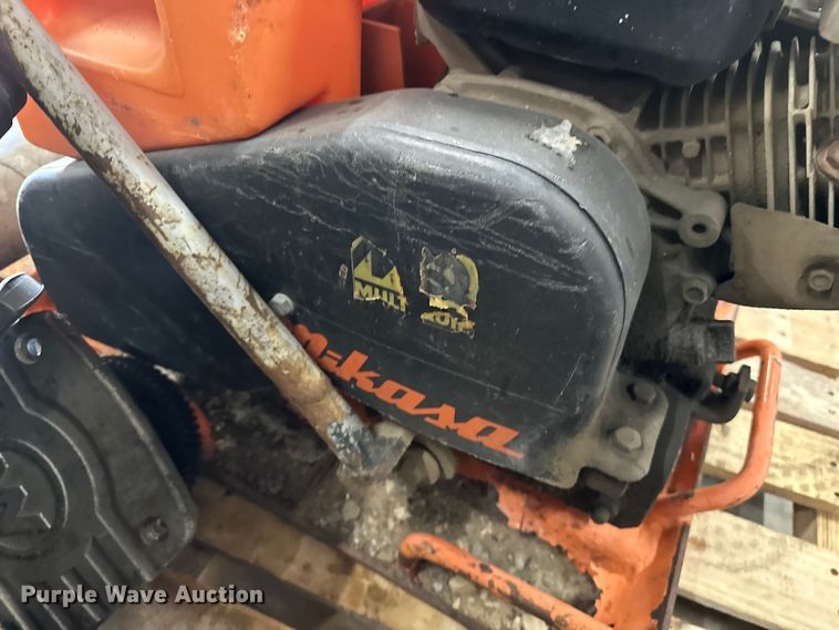 image for item OM9381 (2) plate compactors 