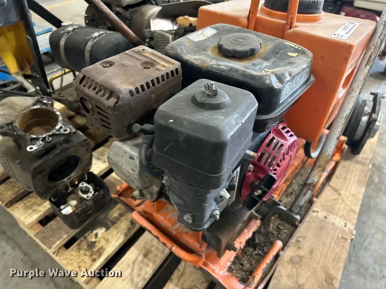 image for item OM9381 (2) plate compactors 