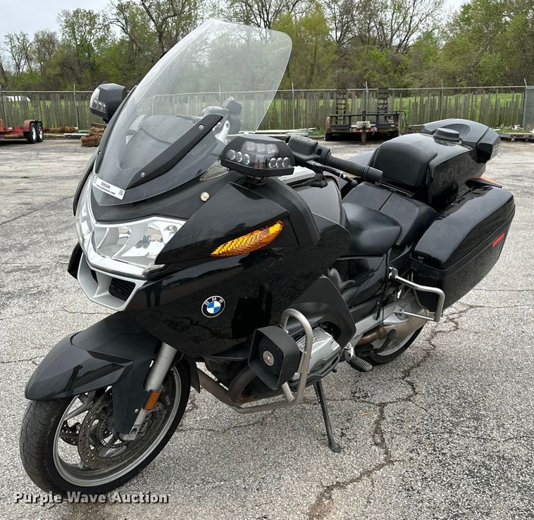 image for item OM9389 2009 BMW R1200RT motorcycle