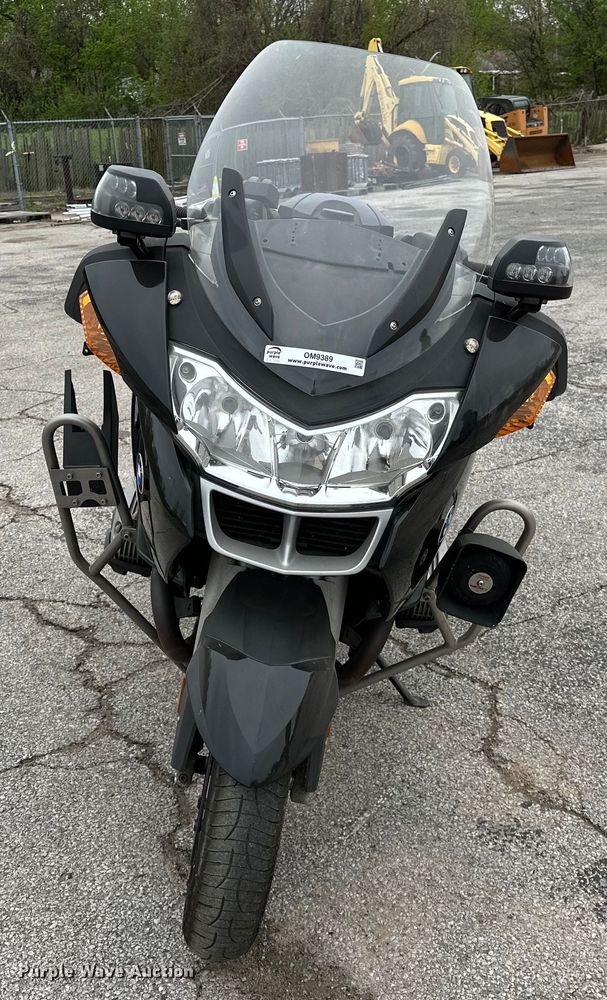 image for item OM9389 2009 BMW R1200RT motorcycle