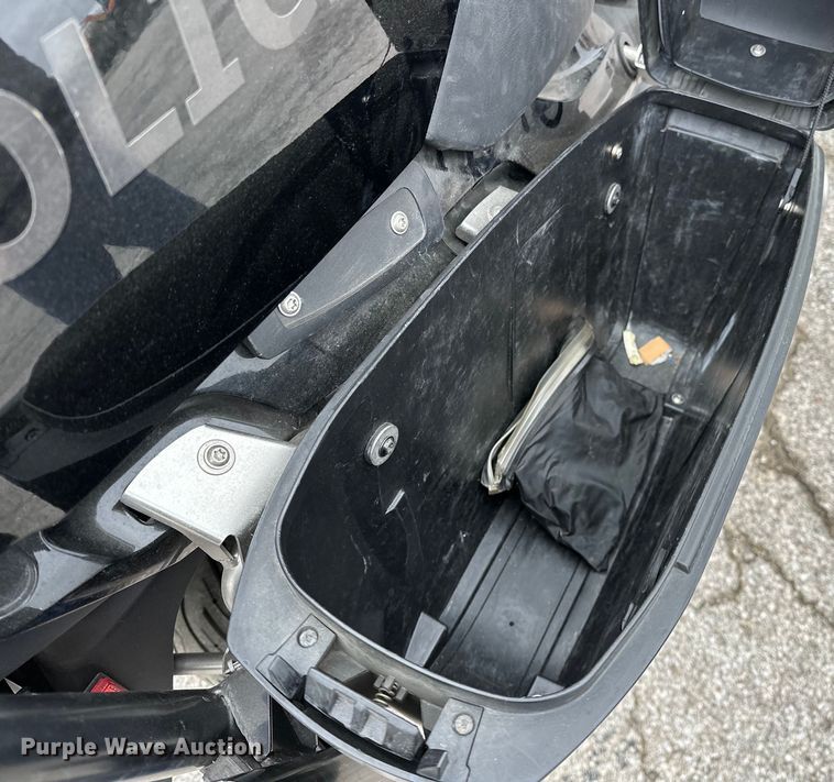 image for item OM9389 2009 BMW R1200RT motorcycle