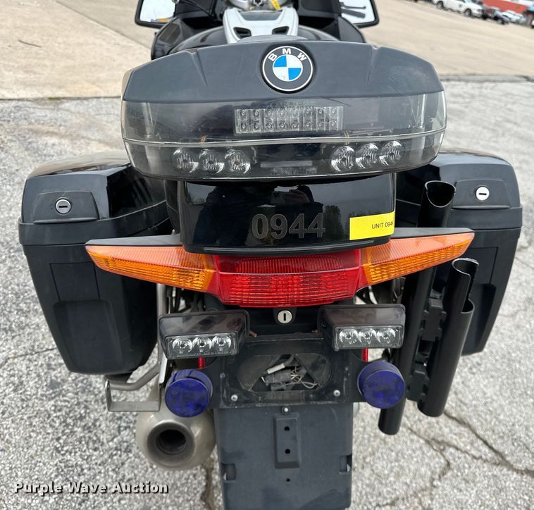 image for item OM9389 2009 BMW R1200RT motorcycle