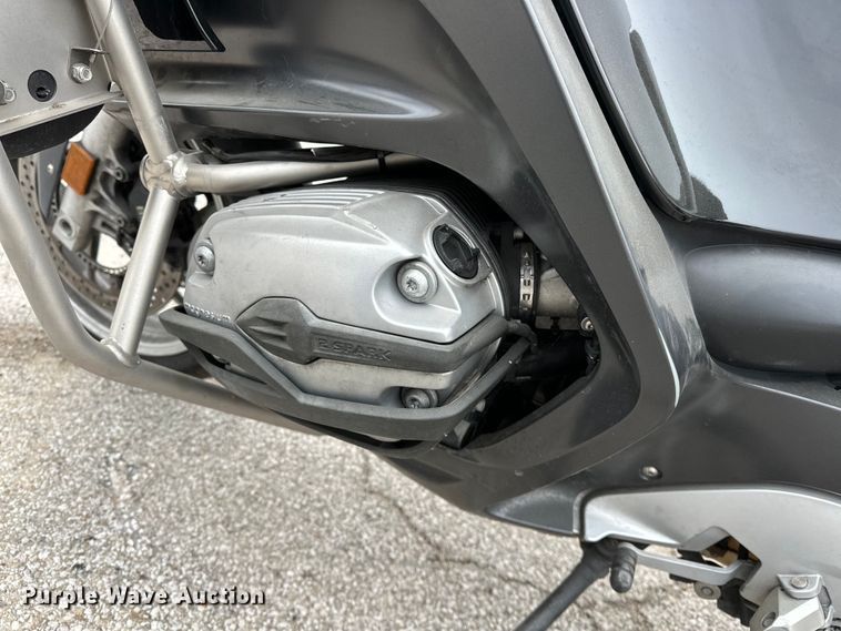 image for item OM9389 2009 BMW R1200RT motorcycle