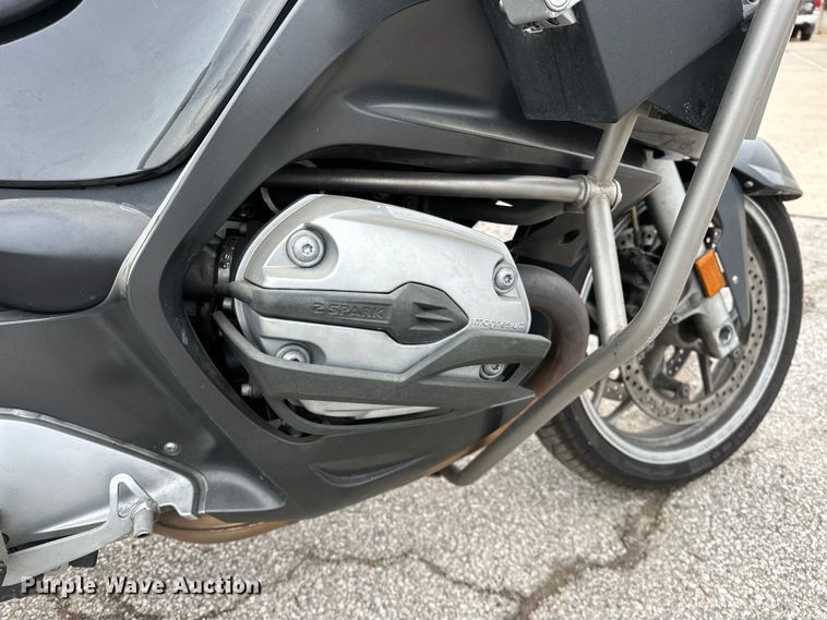 image for item OM9389 2009 BMW R1200RT motorcycle