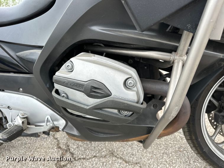 image for item OM9389 2009 BMW R1200RT motorcycle