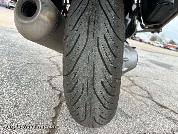 image for item OM9389 2009 BMW R1200RT motorcycle