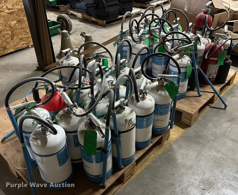 image for item OM9394 (34) fire extinguishers