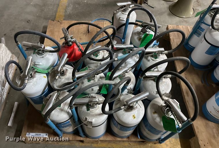 image for item OM9394 (34) fire extinguishers