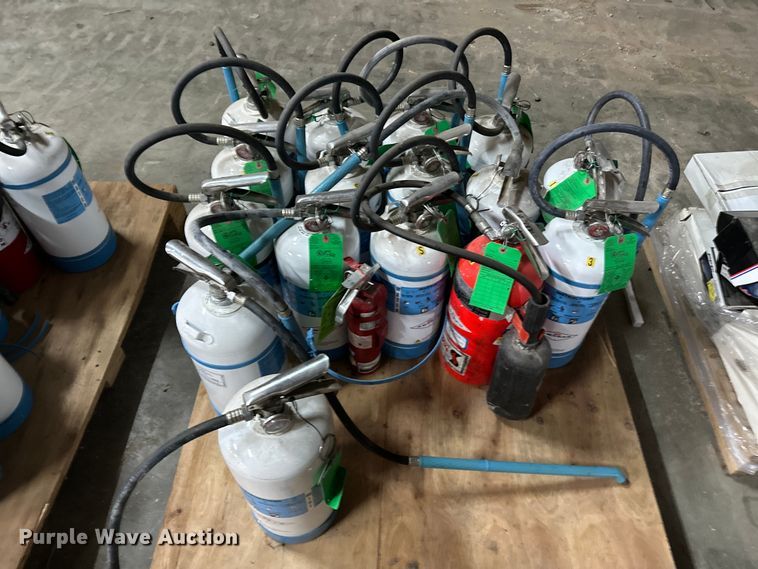 image for item OM9394 (34) fire extinguishers