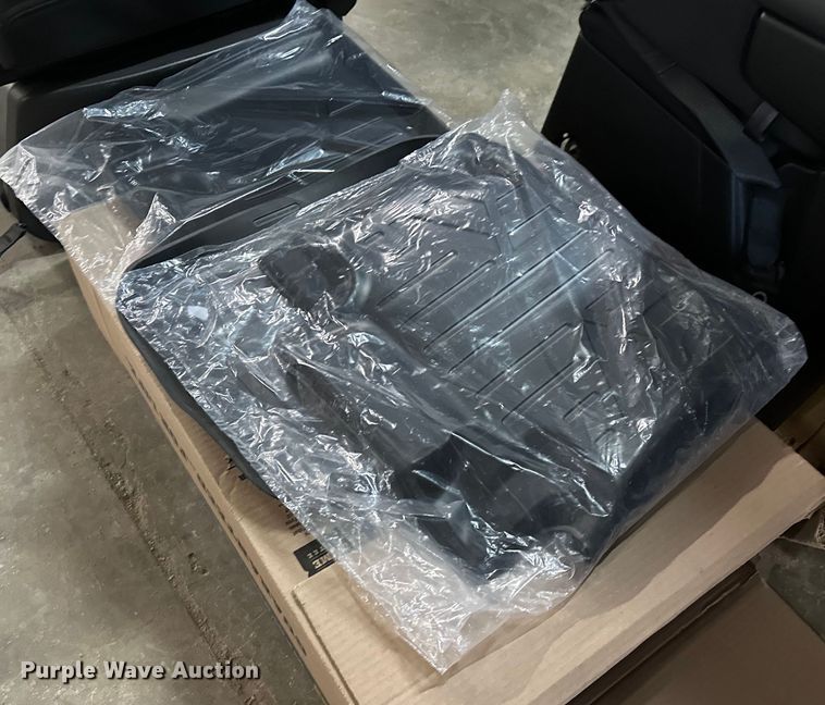 image for item OM9402 2023 Chevrolet Tahoe parts