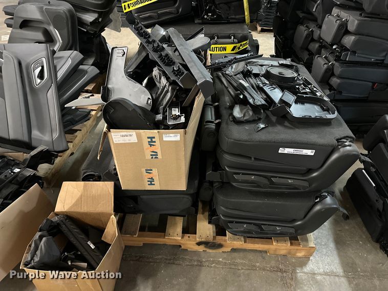 image for item OM9402 2023 Chevrolet Tahoe parts