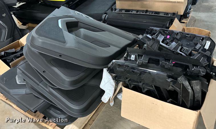 image for item OM9402 2023 Chevrolet Tahoe parts