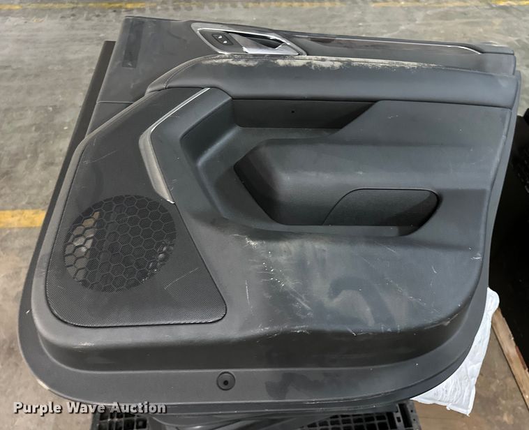 image for item OM9402 2023 Chevrolet Tahoe parts