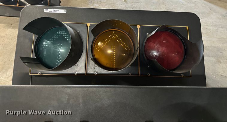 image for item OM9408 (2) traffic lights