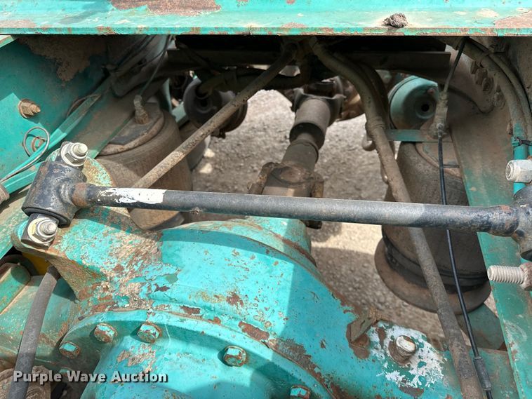 image for item OM9938 1992 Freightliner  FLD120 semi truck