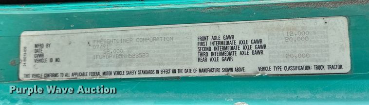 image for item OM9938 1992 Freightliner  FLD120 semi truck