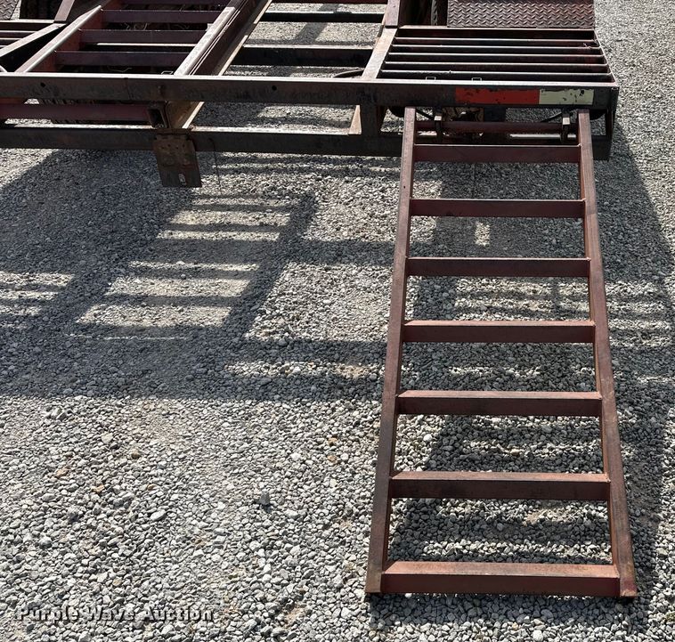 image for item OM9939 Combine trailer