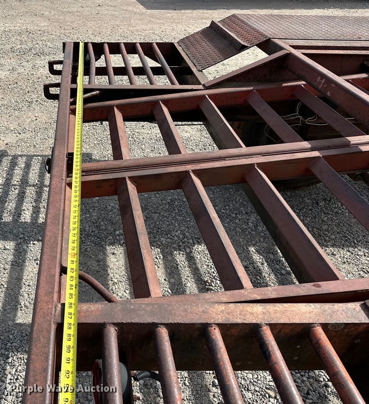 image for item OM9939 Combine trailer