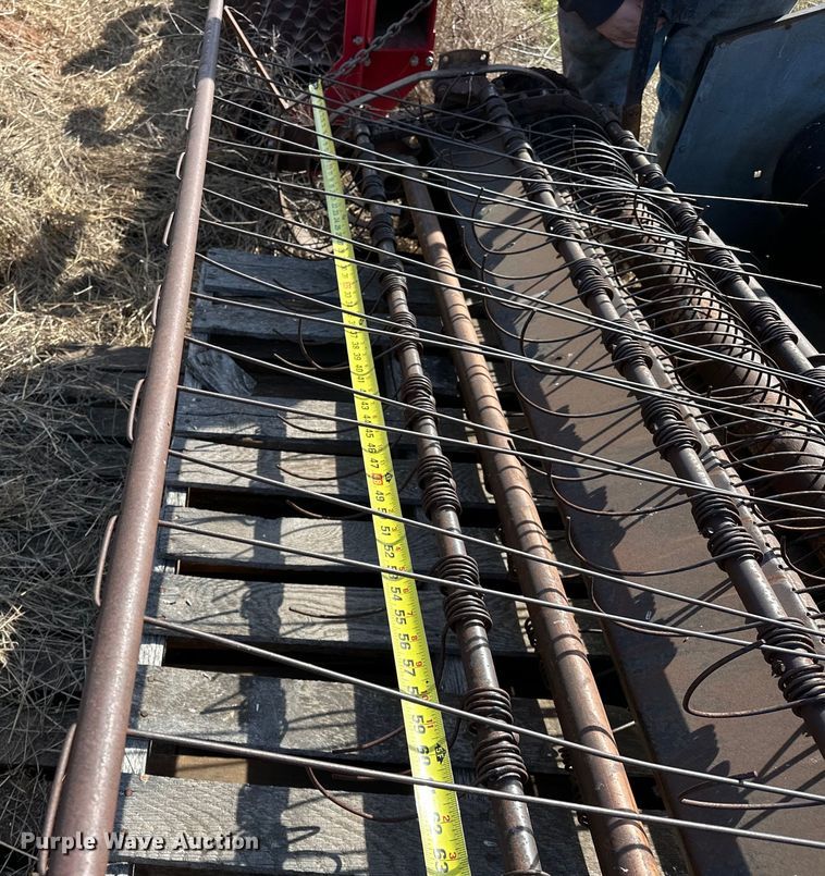 image for item OM9940 Gleaner  F2 pickup head