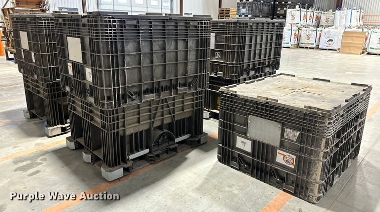 image for item OM9942 (4) Buckhorn CenterFlow bulk seed boxes