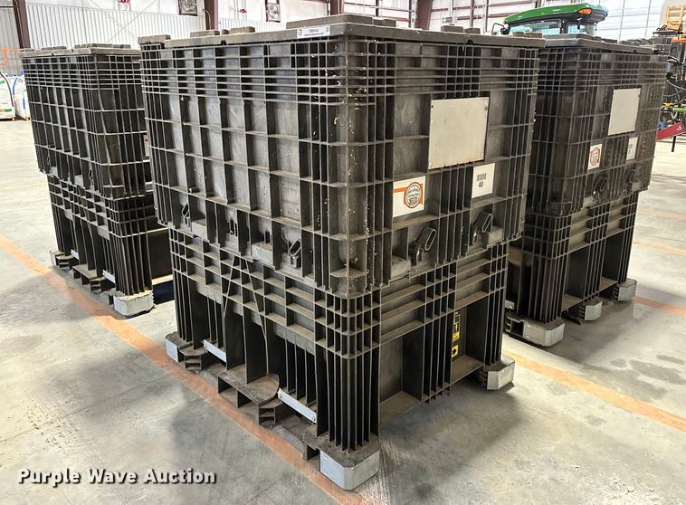 image for item OM9942 (4) Buckhorn CenterFlow bulk seed boxes