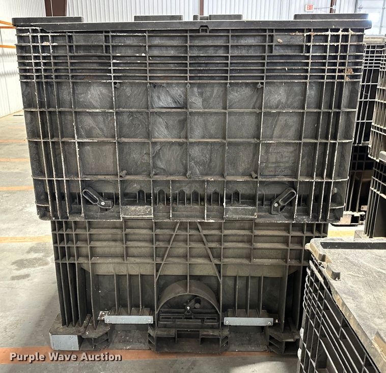 image for item OM9942 (4) Buckhorn CenterFlow bulk seed boxes