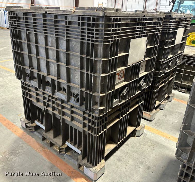 image for item OM9942 (4) Buckhorn CenterFlow bulk seed boxes