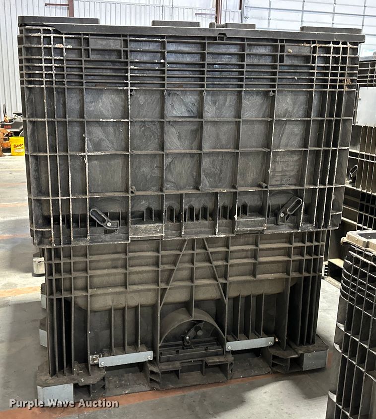 image for item OM9942 (4) Buckhorn CenterFlow bulk seed boxes