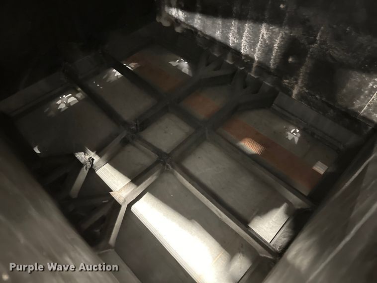 image for item OM9942 (4) Buckhorn CenterFlow bulk seed boxes