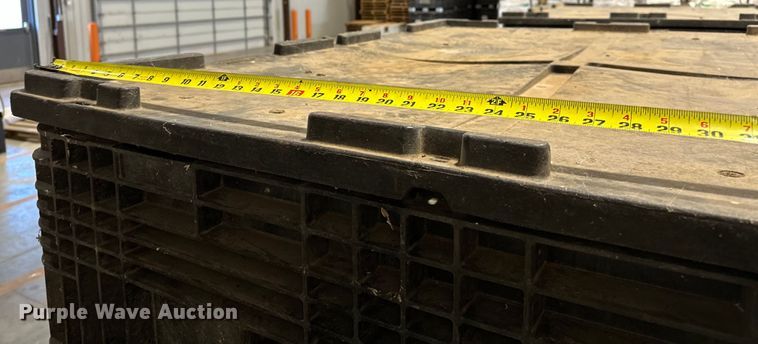 image for item OM9942 (4) Buckhorn CenterFlow bulk seed boxes