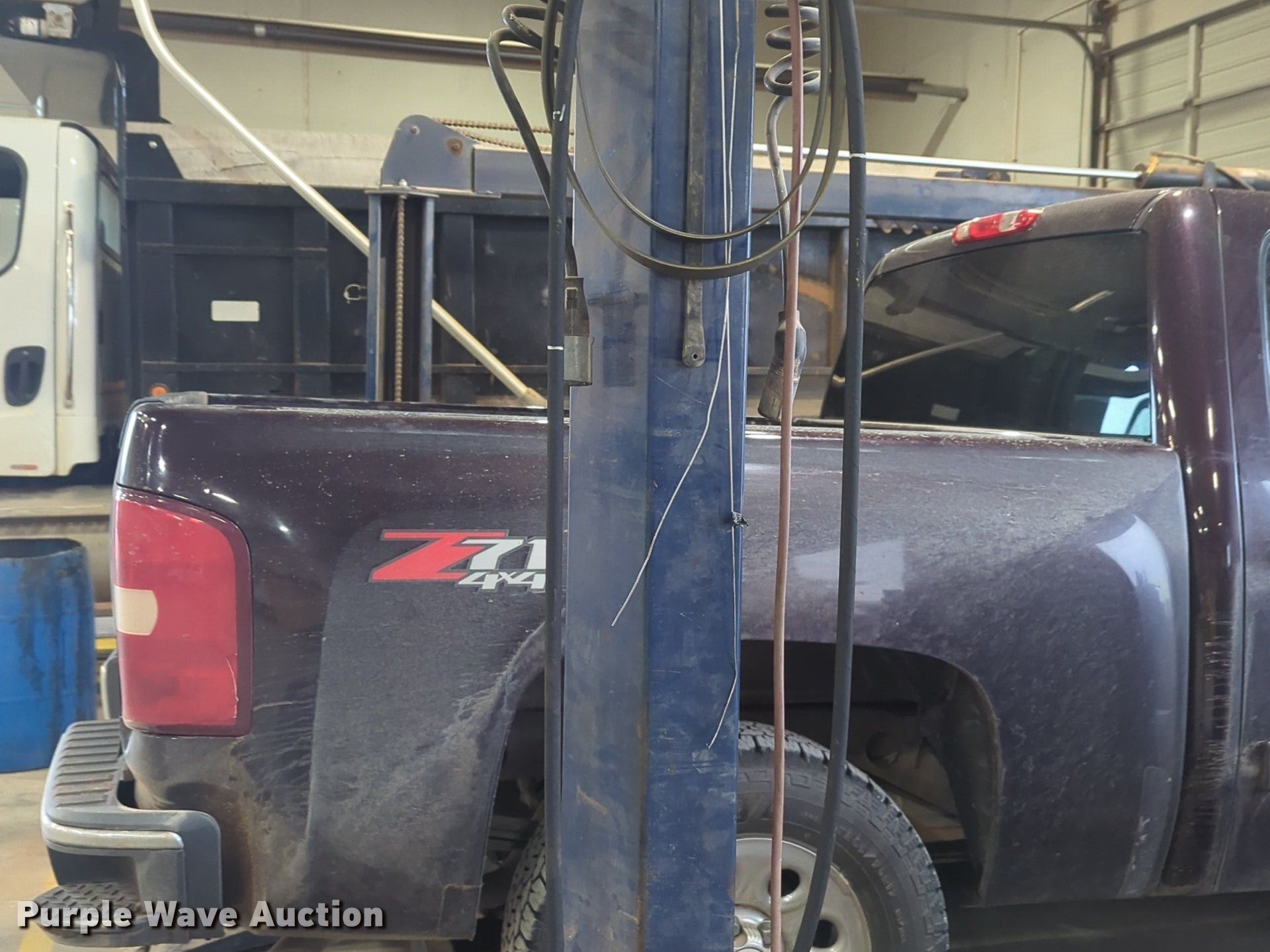 New Grand International automotive lift in Weatherford, OK Item