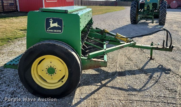 image for item DG0588 John Deere 450 grain drill