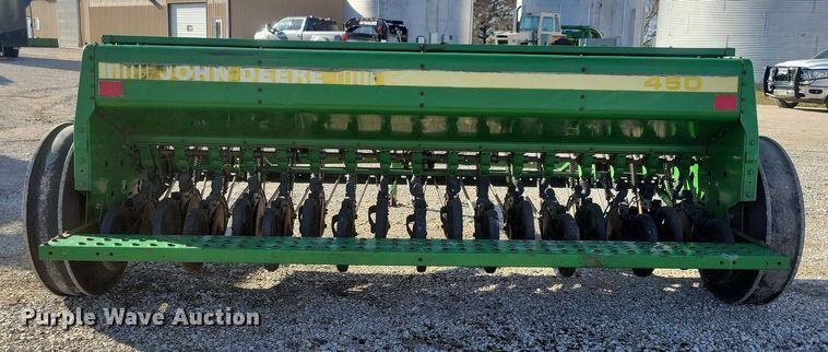 image for item DG0588 John Deere 450 grain drill