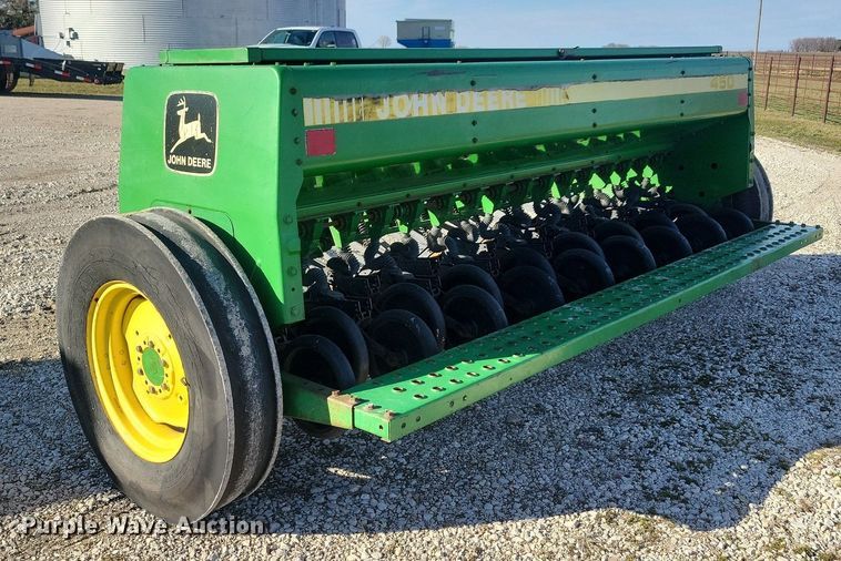 image for item DG0588 John Deere 450 grain drill