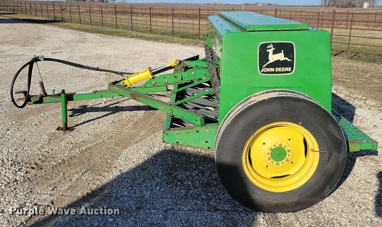 image for item DG0588 John Deere 450 grain drill
