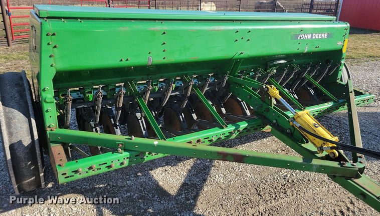 image for item DG0588 John Deere 450 grain drill