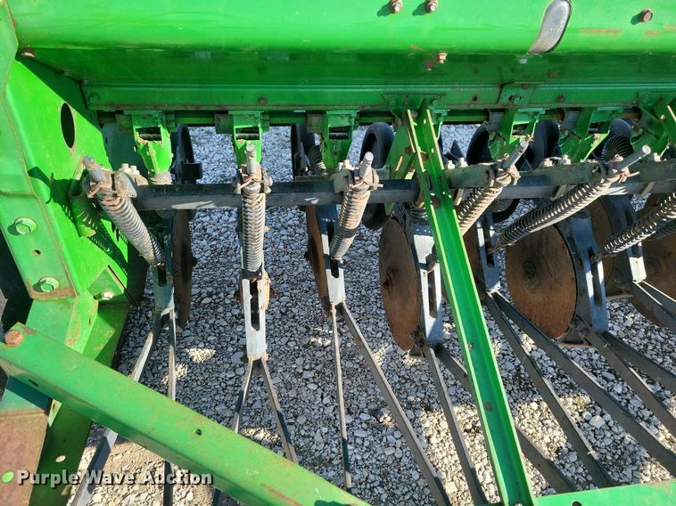 image for item DG0588 John Deere 450 grain drill