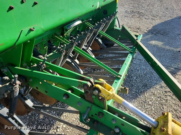 image for item DG0588 John Deere 450 grain drill