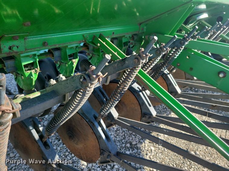 image for item DG0588 John Deere 450 grain drill