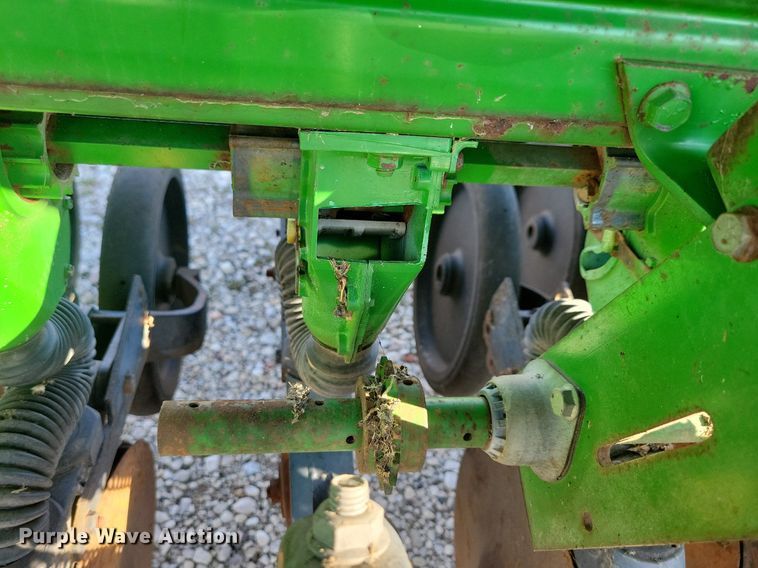 image for item DG0588 John Deere 450 grain drill