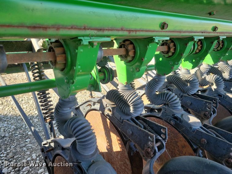 image for item DG0588 John Deere 450 grain drill