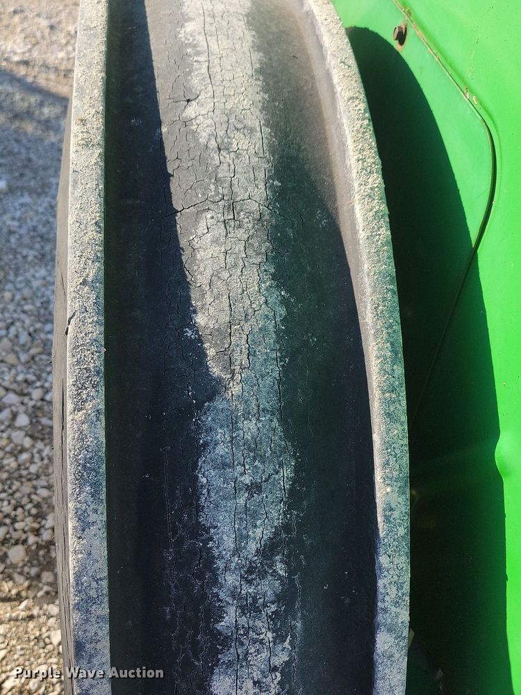 image for item DG0588 John Deere 450 grain drill