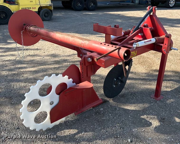 image for item DG4326 Tommy silt fence plow